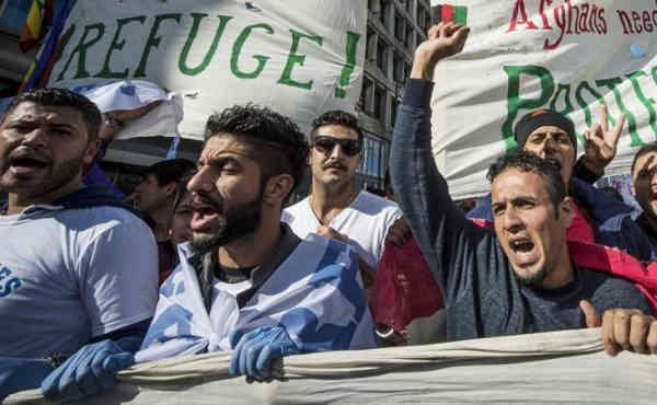 Настоящие хозяева Европы или как мигранты наводят в Европе свои порядки и устанавливают «правильные» законы