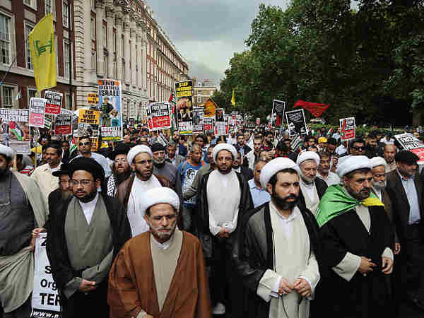 До чего доведет Великобританию стремительный рост количества мусульман и ответный решительный всплеск исламофобии со стороны немусульманской части страны