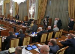 Добровольные отставки губернаторов регионов - лишь первый этап на пути смены кадров в российском правительстве