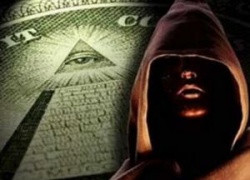 Британская королева заявила, что в 2017 году иллюминаты развяжут Третью мировую войну