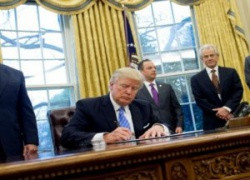 Президент США Трамп дал отмашку начала нового этапа антиглобализации. Все основные игроки сосредоточились и тоже начали действовать. Одновременно проводятся три мировых форума — не шутка