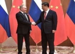 Эксперт: по глобализму наносятся два серьезных удара со стороны России и Китая: отказ от использования доллара и гиперзвуковое оружие