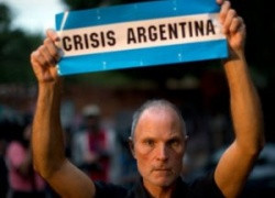 Мировую финансовую систему начало нешуточно трясти. Мир испытывает обвал фондовой биржи в Италии и установление гигантской процентной ставки в Аргентине