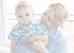 Национальный скандал: британские власти изымают у невиновных родителей тысячи детей