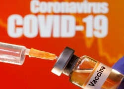 Американцам навязывают поголовную обязательную вакцинацию как средство против вируса