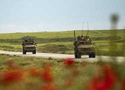 Войска сирийской армии заблокировали движение военной колонны США и заставили ее отступить