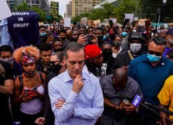 Как масштабные беспорядки в США уничтожили страшный вирус