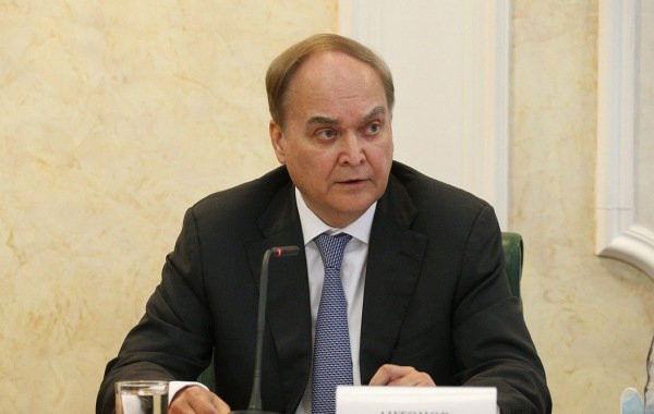 Антонов: Байден выпадами в адрес Путина оскорбляет весь российский народ