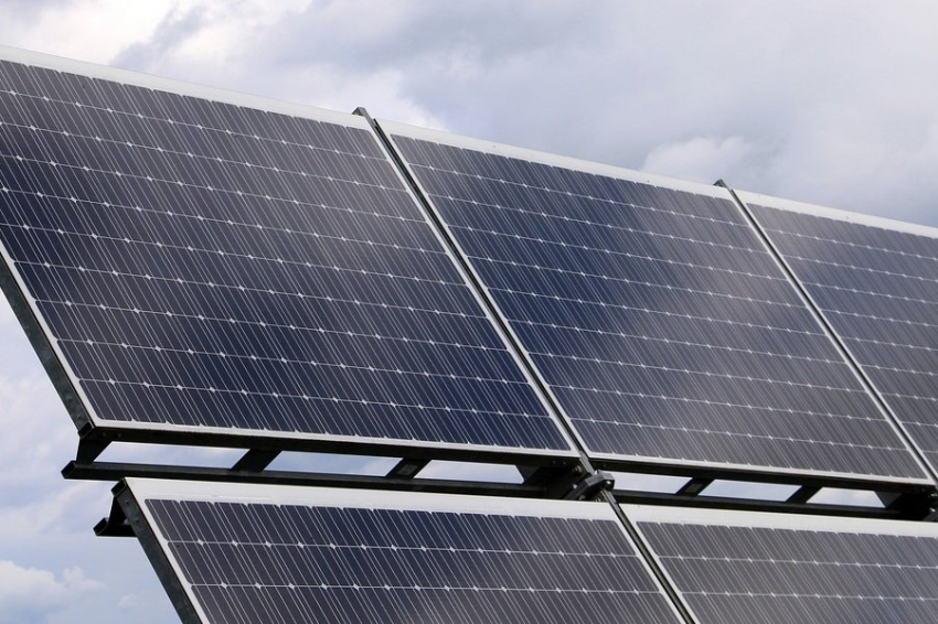 Ученые улучшили долговечность солнечных батарей с помощью углеродных наночастиц