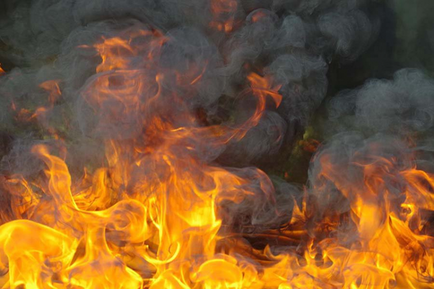 В Шебекино после атаки дрона-камикадзе загорелся резервуар для хранения газа