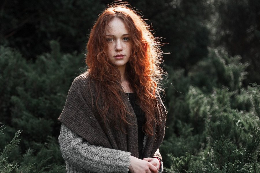 Исследование показало связь между движениями головы и психопатией у женщин