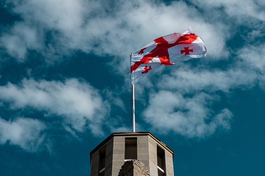 Еврокомиссар припугнул премьер-министра Грузии судьбой Фицо