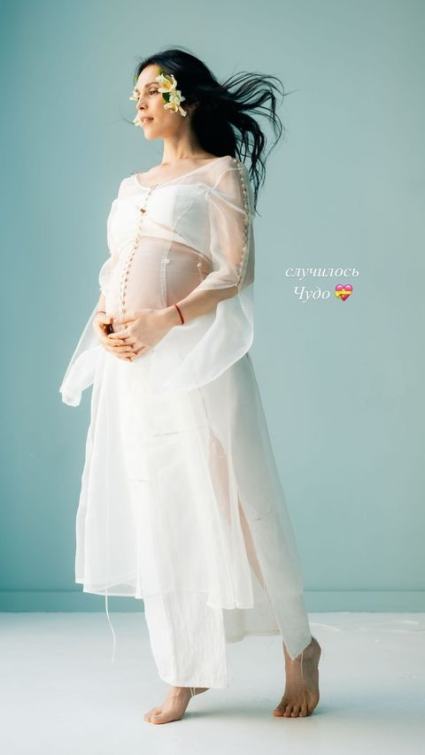 «Вымоленное чудо»: 41-летняя певица Сати Казанова ждет ребенка