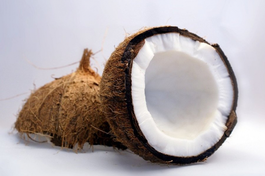 Исследование развенчивает мифы о кокосовом масле и потере веса