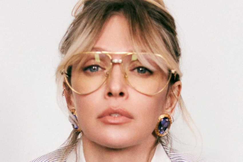 42-летняя певица Вера Брежнева карданально сменила имидж