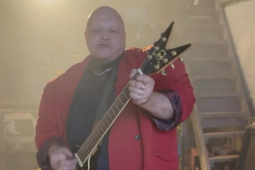 Земфира* с Моргенштерном* выступят на концерте Барецкого