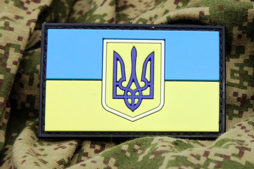 Группа украинских солдат переплыла Днепр на самодельных плотах и сдалась в плен