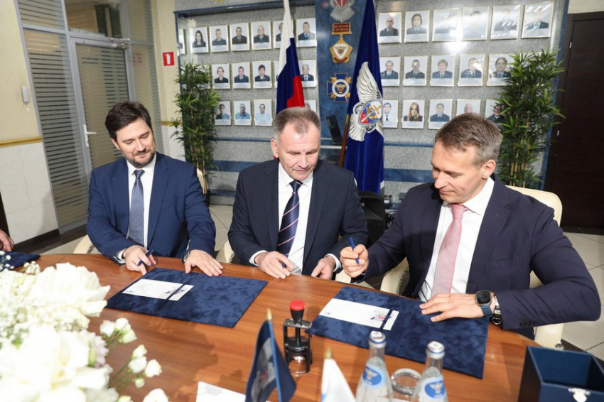 Спецсвязь отметила свое 85-летие выпуском художественного маркированного конверта