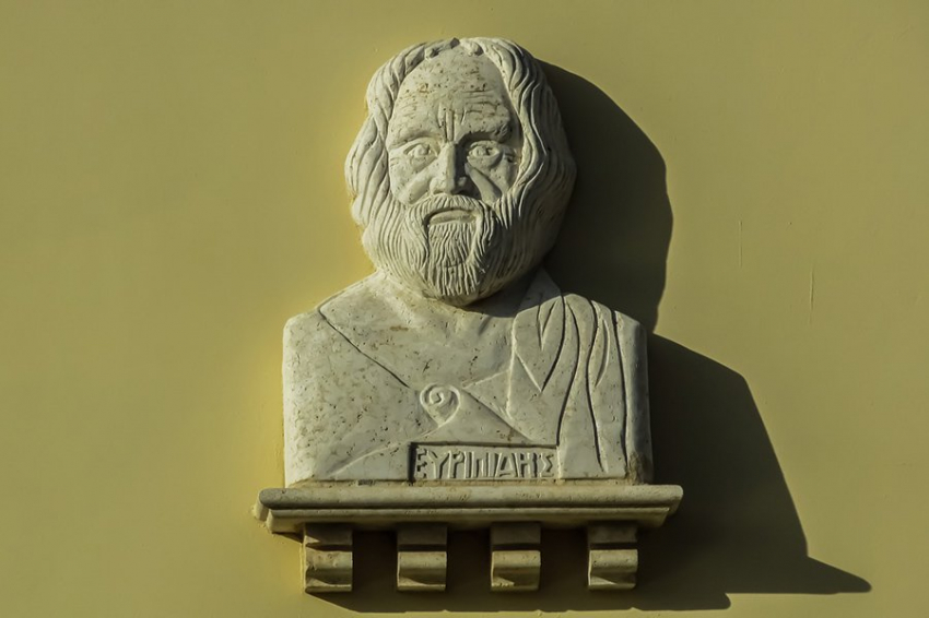 Фрагменты двух утерянных трагедий Еврипида обнаружены в египетском папирусе