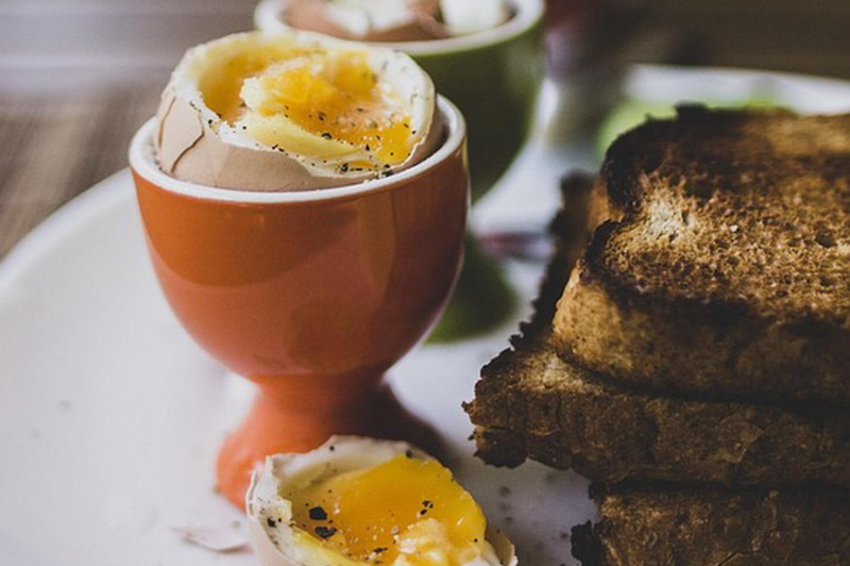 Ежедневное употребление яиц способно снизить риск деменции