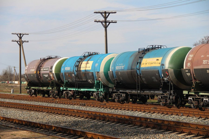 В Ярославле на поезде с нефтепродуктами нашли предмет, похожий на взрывное устройство