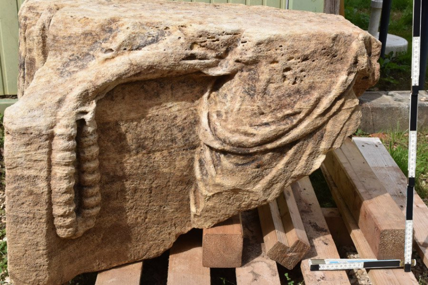 Останки римского религиозного столба найдены в Германии