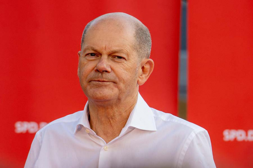 Споры об Украине и пенсиях ставят точку в карьере Олафа Шольца