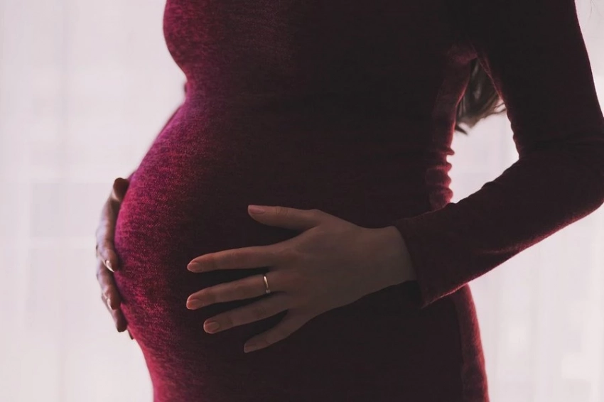 Ученые из Алтая научились предотвращать поздние выкидыши