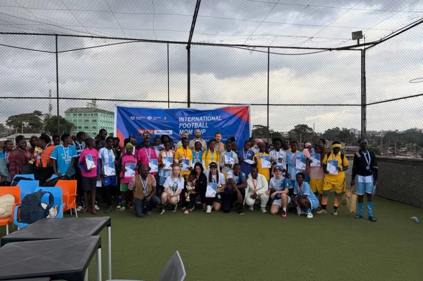 Футбольные мамы из России провели турнир в самых крупных трущобах Африки