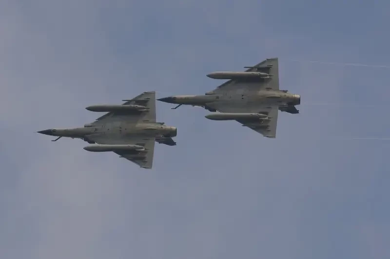 Минобороны Франции показало кадры обучения украинских лётчиков на истребителях Mirage-2000