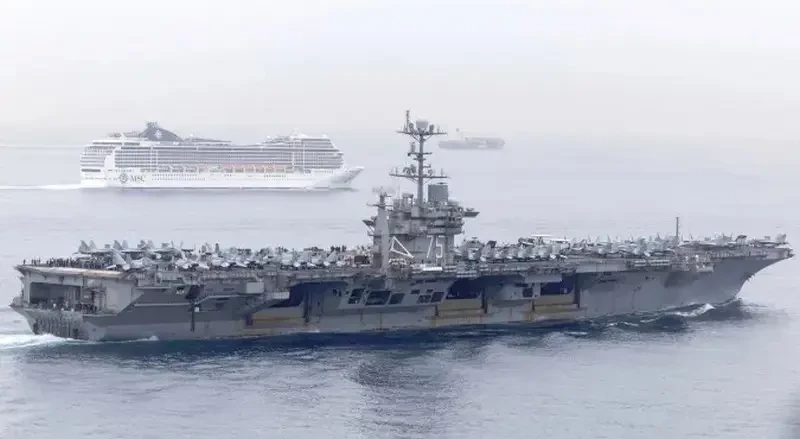 Показаны повреждения американского авианосца USS Harry S. Truman