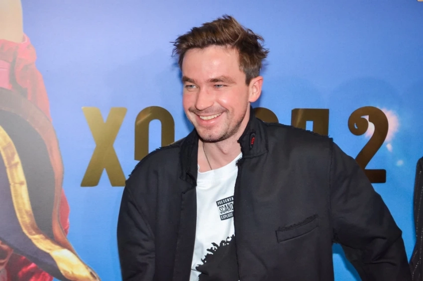 «Не дом, а бытовка строителей»: поклонники Александра Петрова не оценили новый дом актера