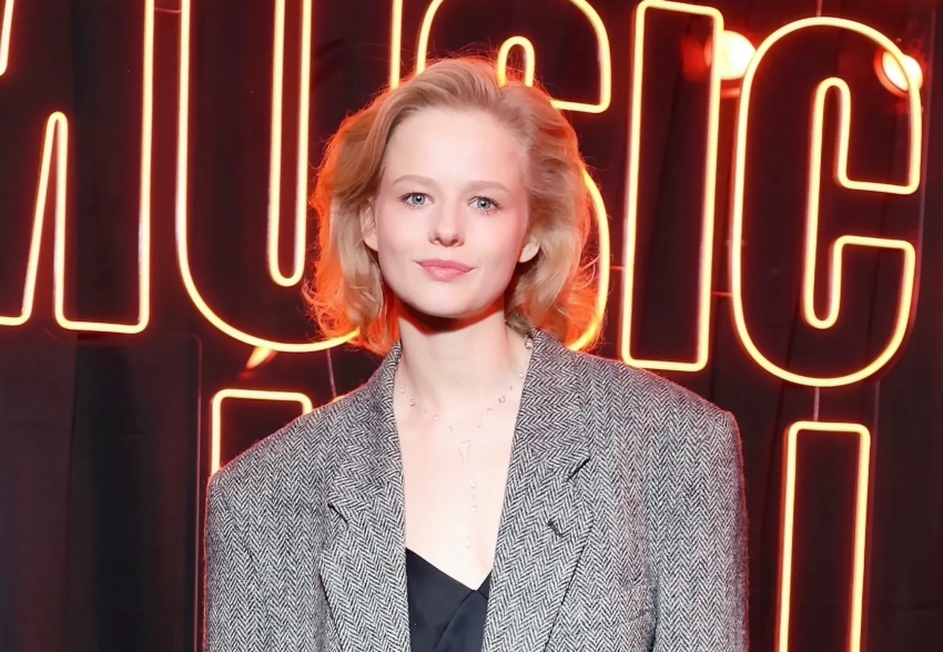 Фёдор Бондарчук (без обручального кольца), Саша Бортич, звёзды сериала "Слово пацана" и Сергей Бурунов на презентации Wink