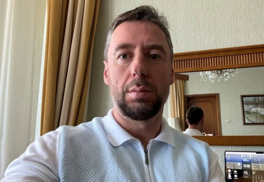 "Дети остаются с мамой. Алименты остаются с папой". Владислав Бакальчук заявил, что его брак с Татьяной Ким официально расторгнут