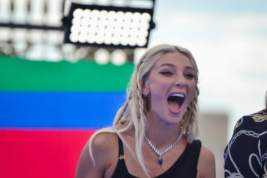 Настя Ивлеева потеряла 1,5 млн рублей из-за любви к чипсам и энергетикам