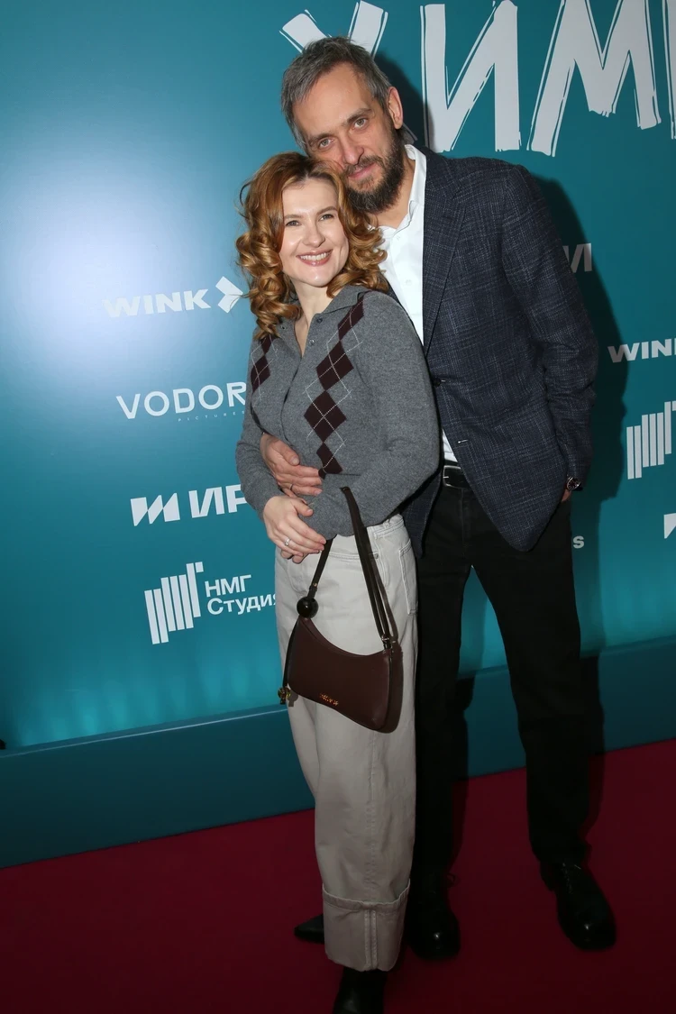 Анна Цуканова-Котт пришла на премьеру с новым возлюбленным