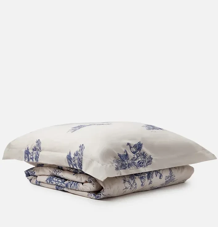 От драгоценностей до постельного белья: вишлист стильных подарков на 8 Марта