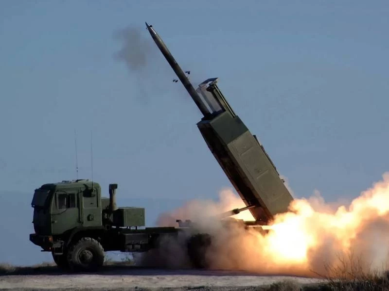 Потеря связи под Суджей: ВСУ случайно обстреляли свои позиции из HIMARS