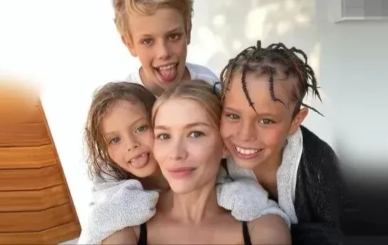 Елена Перминова воссоединилась с детьми после поездки в Куршевель вместе с новым бойфрендом Тарасом Романовым