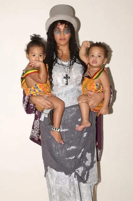 Канье Уэст оскорбительно высказался о детях Бейонсе и Джея-Зи, назвав их "недоразвитыми"