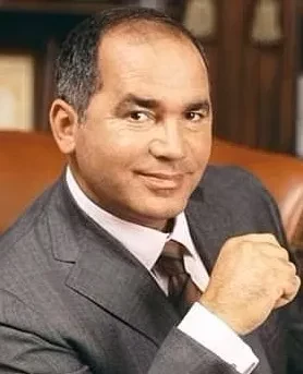 Бывшая жена олигарха Фархада Ахмедова, которая получила при разводе 580 млн долларов, судится со звёздным британским адвокатом из-за яхты Романа Абрамовича