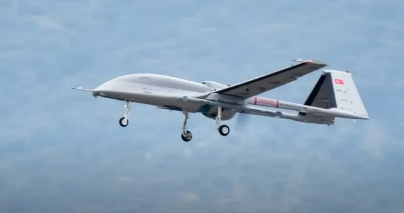 «Точный удар по морской цели»: показан запуск сверхзвуковой ракеты IHA-122 с турецкого БПЛА Bayraktar TB3