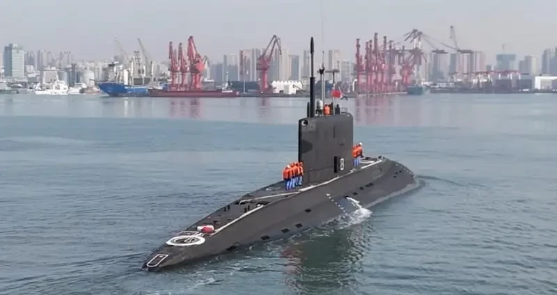 «В любой день подлодка заблокирует пролив»: премьер Испании пугал общественность «российской угрозой»