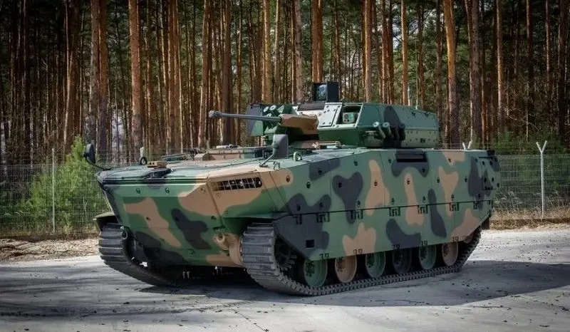 Для замены советских БМП: Польша заказала сотню бронемашин Borsuk