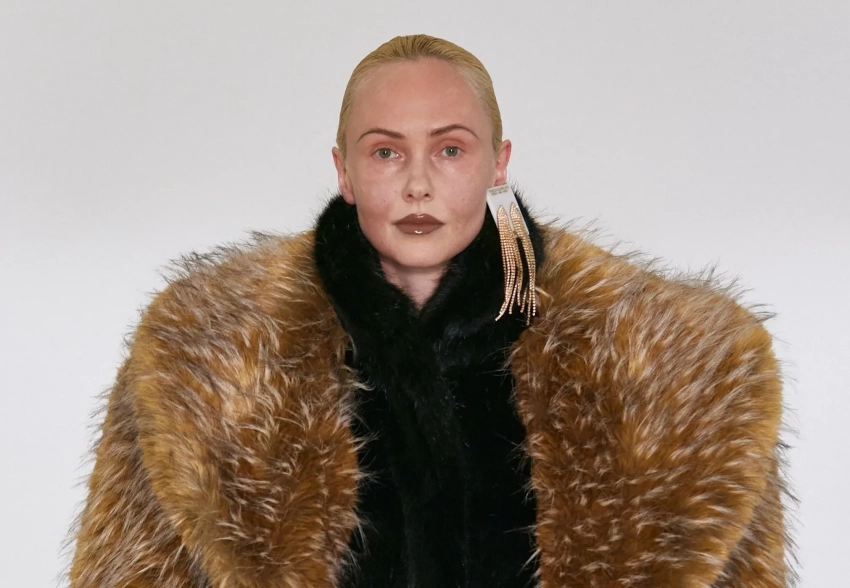 Неделя моды в Париже: Ольга Карпуть прошлась по подиуму на показе Abra