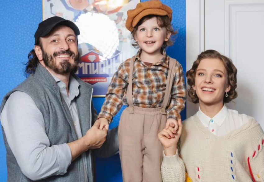 Елизавета Арзамасова опубликовала новые семейные фотографии с мужем Ильёй Авербухом и сыном Львом