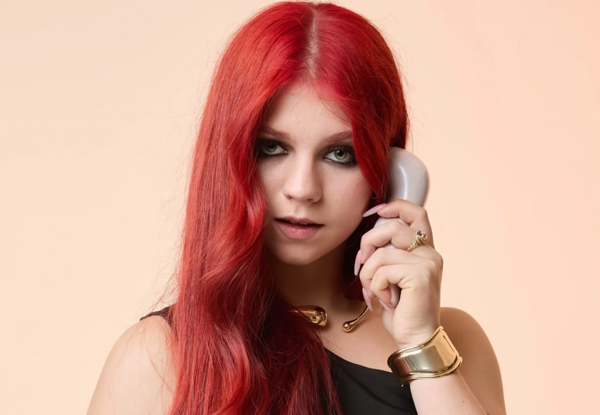 Александру Трусову снова подозревают в беременности после её нового видео