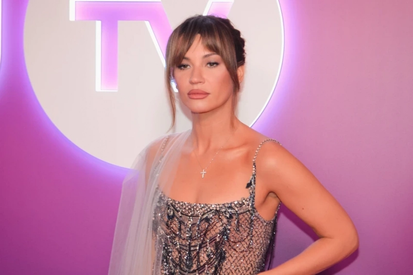 Беременная Ида Галич похвасталась дорогой обновкой: «Летела из Швейцарии»