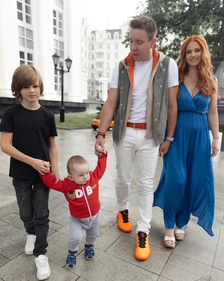 «Он думал, что я его брошу»: Лена Катина рассказала, как познакомилась с мужем-миллионером