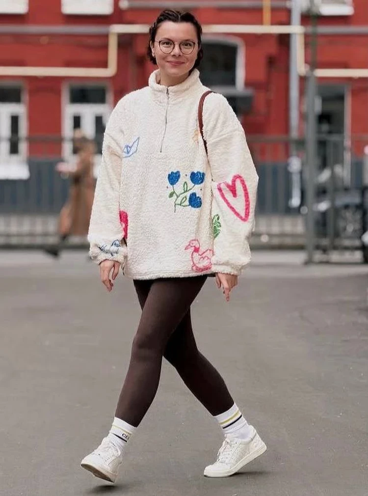 Молодая жена Евгения Петросяна сразила наповал фигурой в лосинах: народ опешил от вида Татьяны Брухуновой